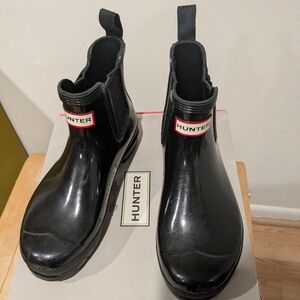 Hunter Shiny Black Chelsea Boots